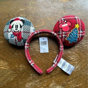 NWT Disney Parks Christmas Sweater Minnie Ears